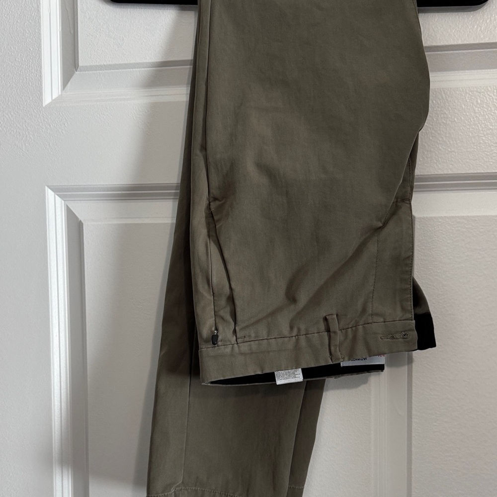 Old Navy Men's Khaki Ultimate Tech Slim